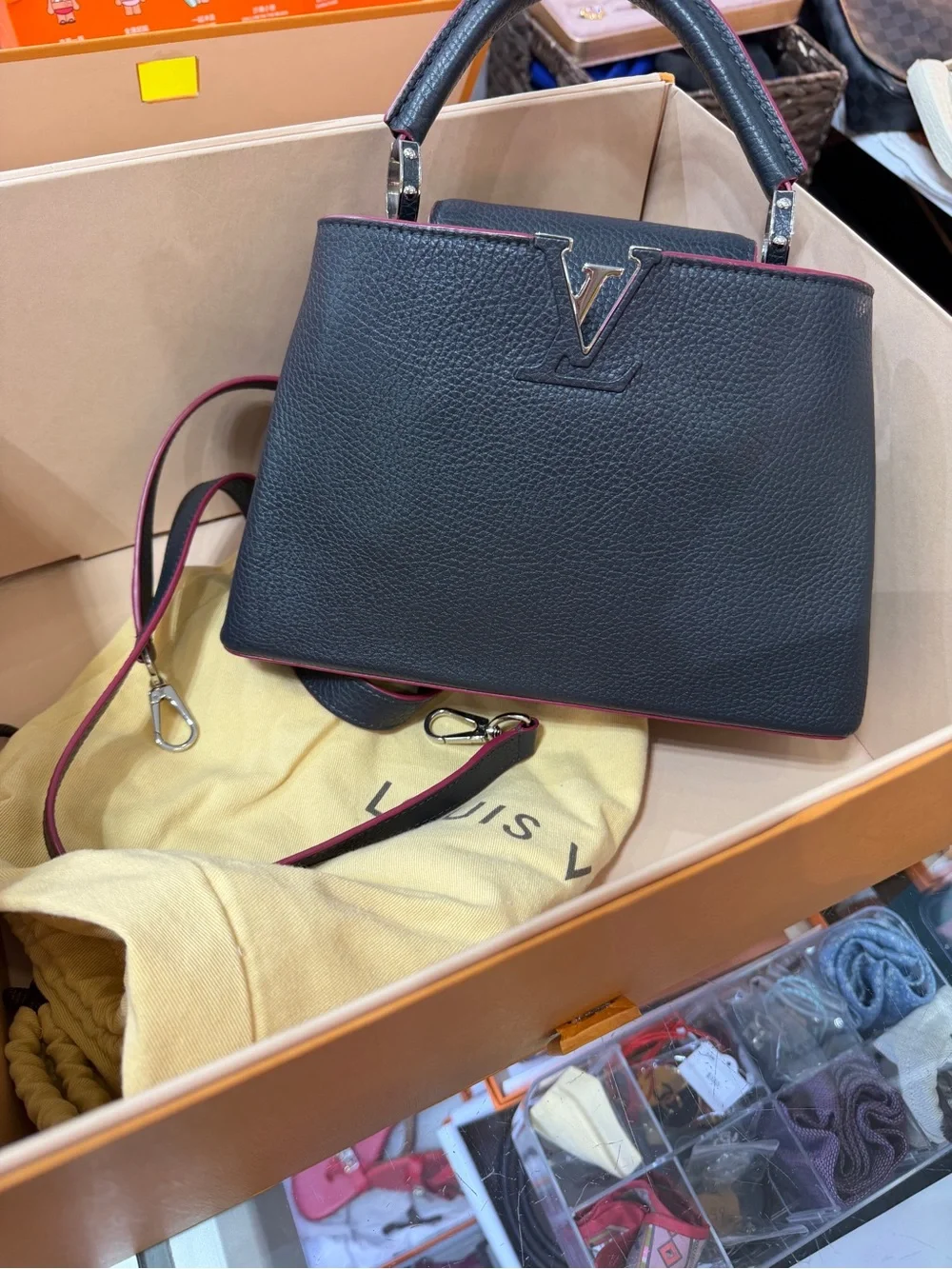 Lv